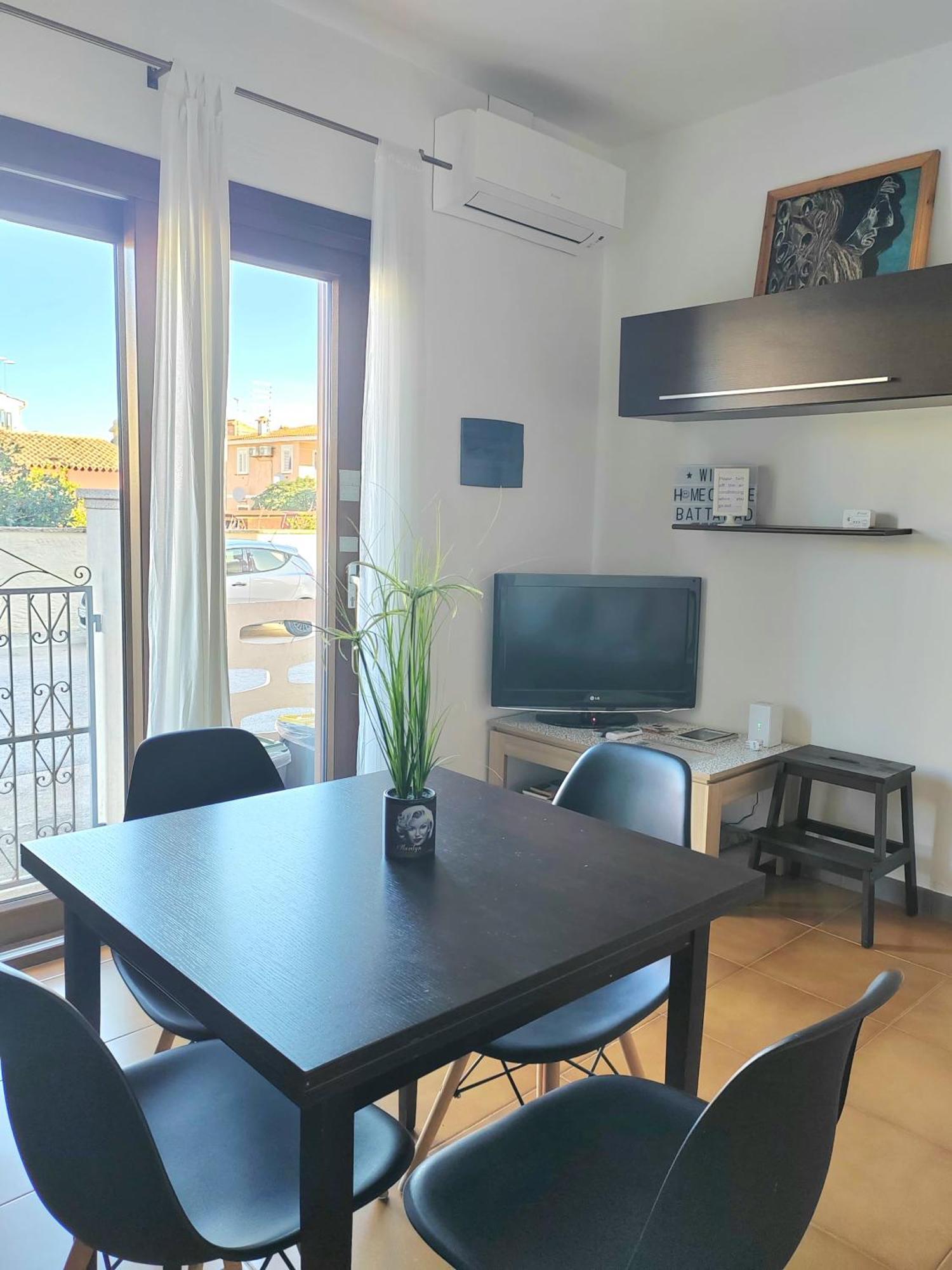 Home Of Fame - Home Gallery With Fully Equipped Kitchen, Separate Entrance, Free Parking Olbia Exteriér fotografie