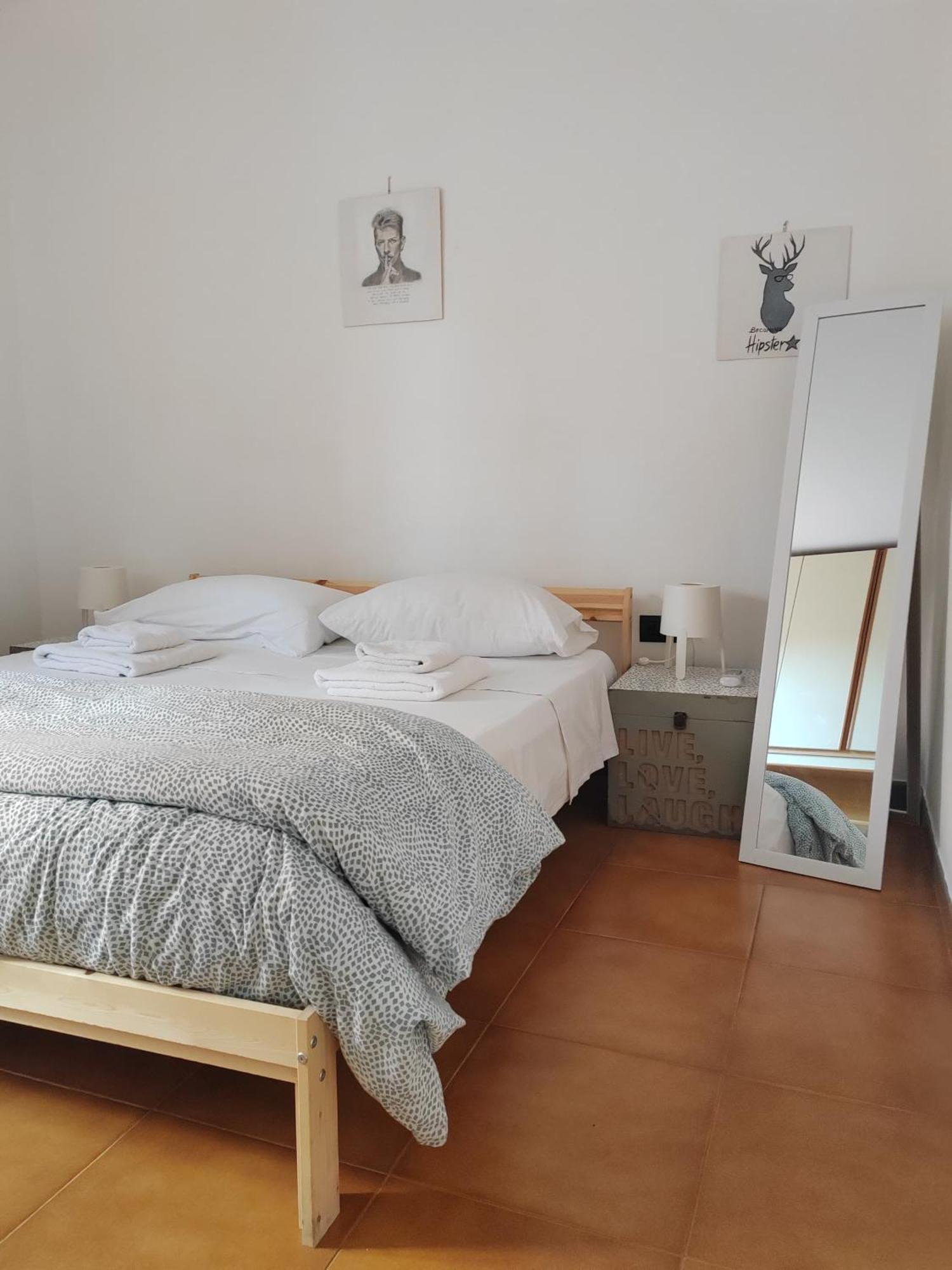 Home Of Fame - Home Gallery With Fully Equipped Kitchen, Separate Entrance, Free Parking Olbia Exteriér fotografie