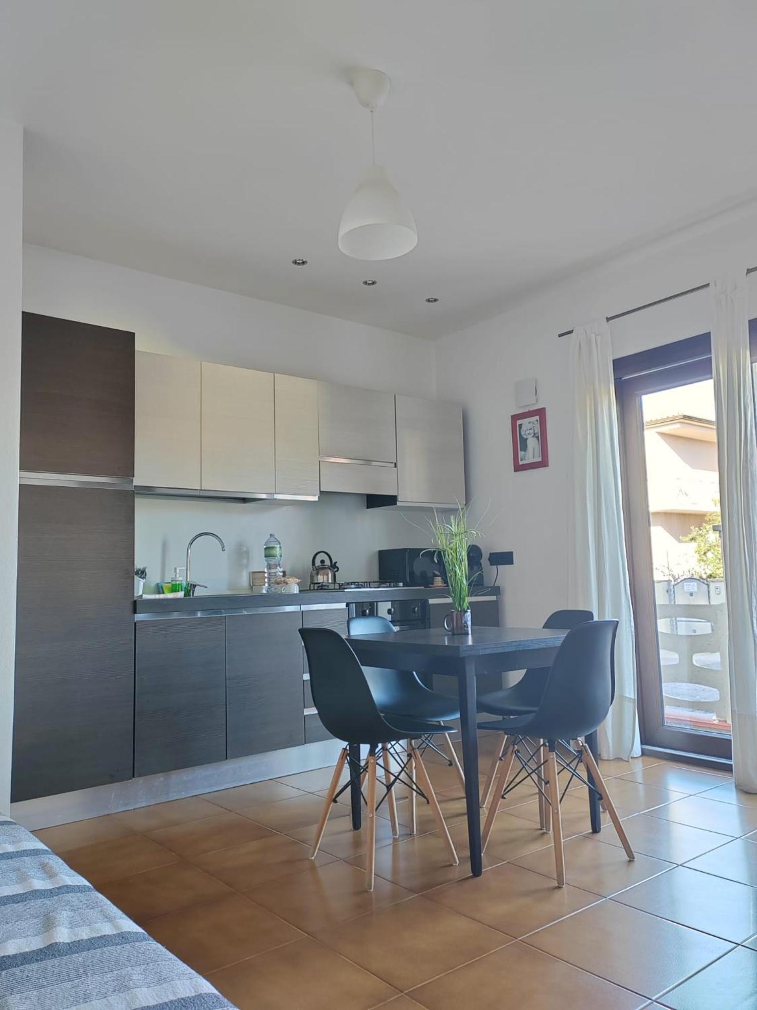Home Of Fame - Home Gallery With Fully Equipped Kitchen, Separate Entrance, Free Parking Olbia Exteriér fotografie