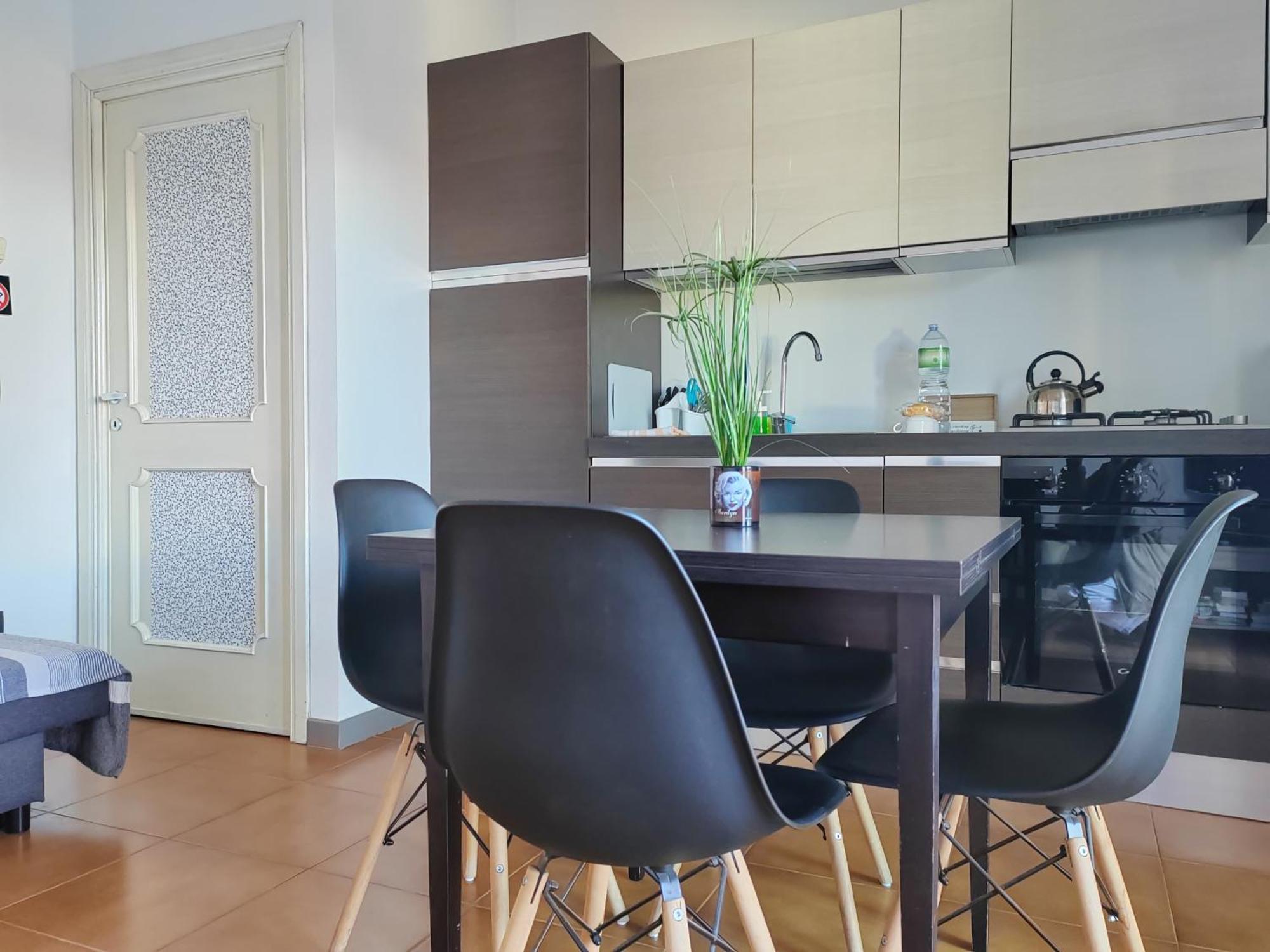 Home Of Fame - Home Gallery With Fully Equipped Kitchen, Separate Entrance, Free Parking Olbia Exteriér fotografie