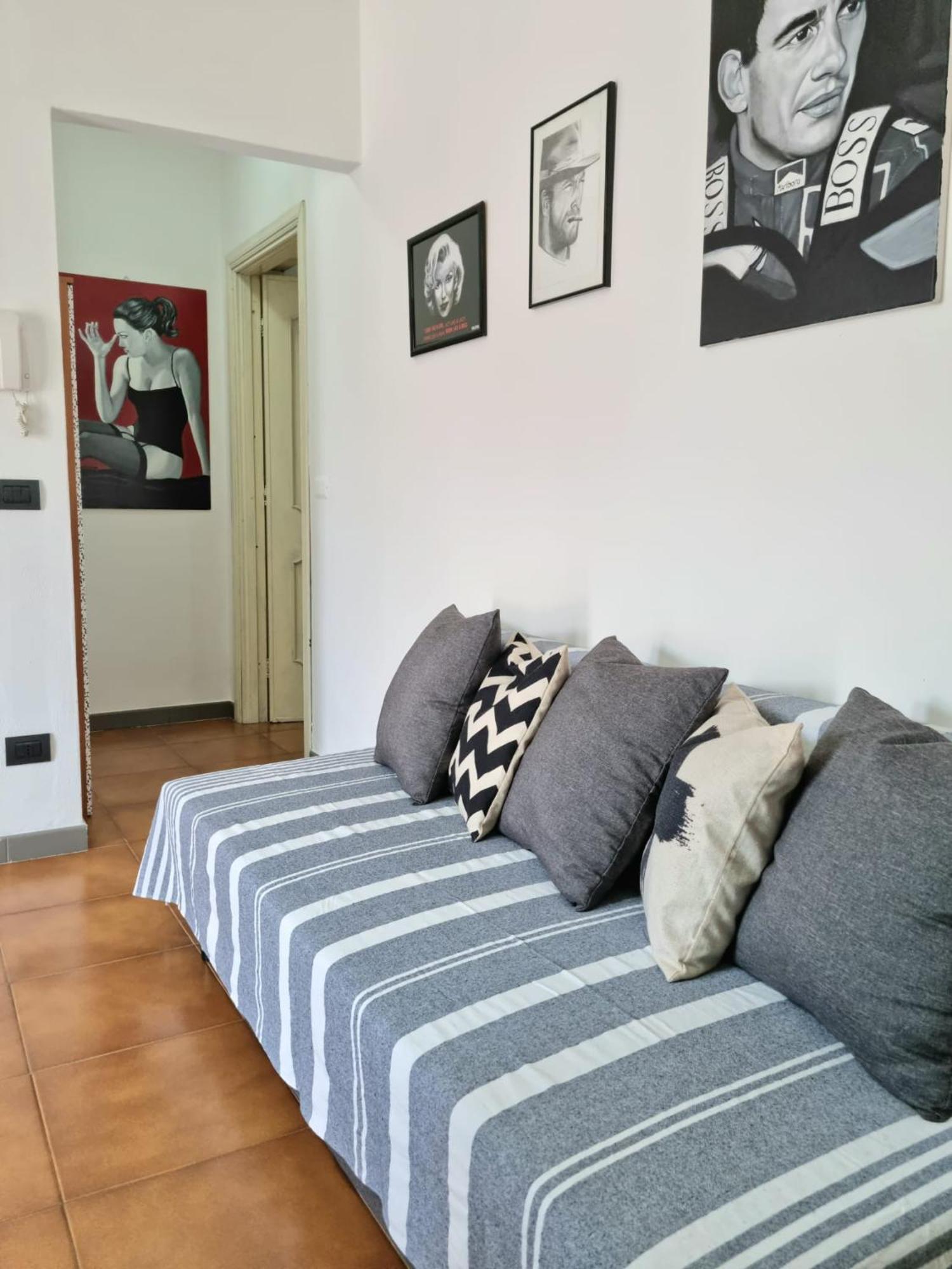 Home Of Fame - Home Gallery With Fully Equipped Kitchen, Separate Entrance, Free Parking Olbia Exteriér fotografie
